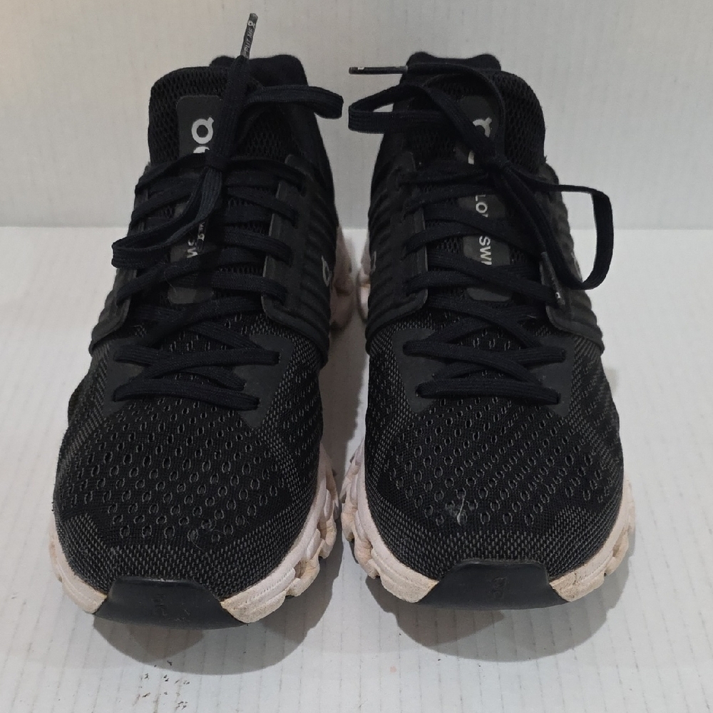 On Running CloudSwift Women's Black and White Athletic Shoes Size 8.5 - Picture 4 of 9